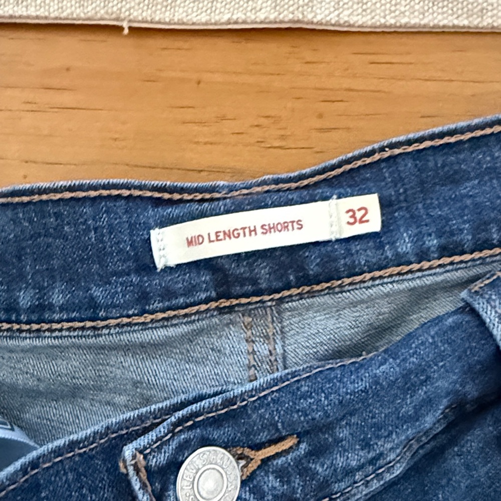 Levi Blue Denim Shorts size 12 - Picture 3 of 4